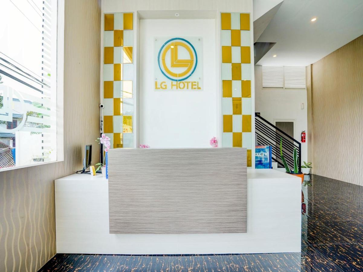 Lg Hotel Jember Exterior photo