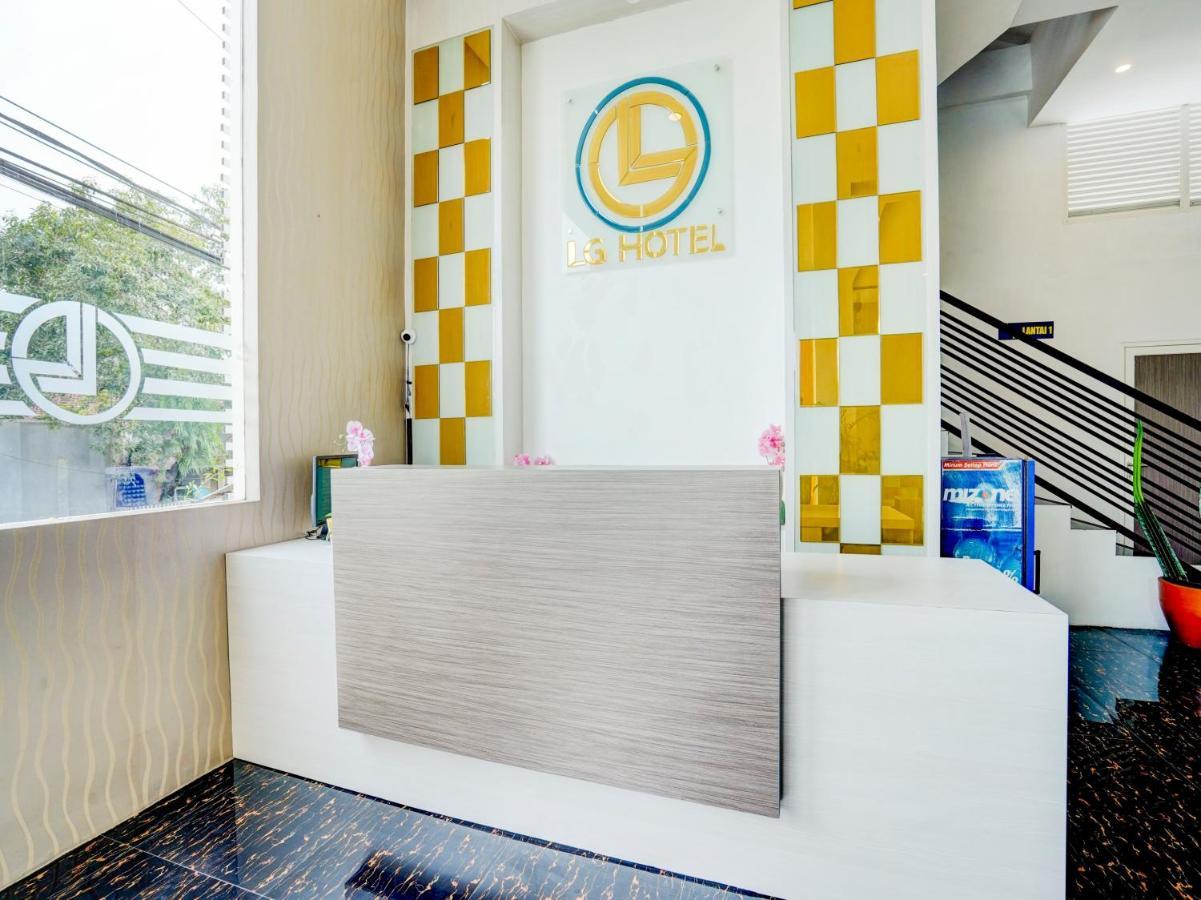 Lg Hotel Jember Exterior photo
