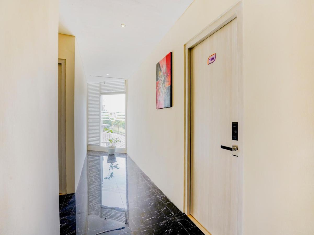 Lg Hotel Jember Exterior photo
